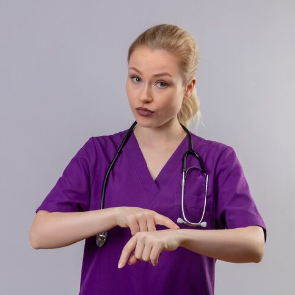 Dr. Lina Petrova